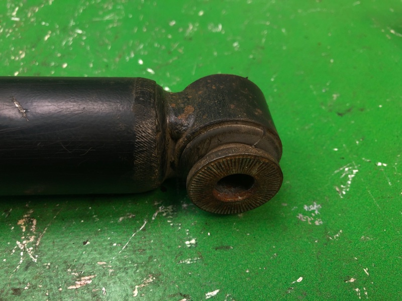 Амортизатор задний SENTRA (B16) 06–12 2012 2.0 MR20DE