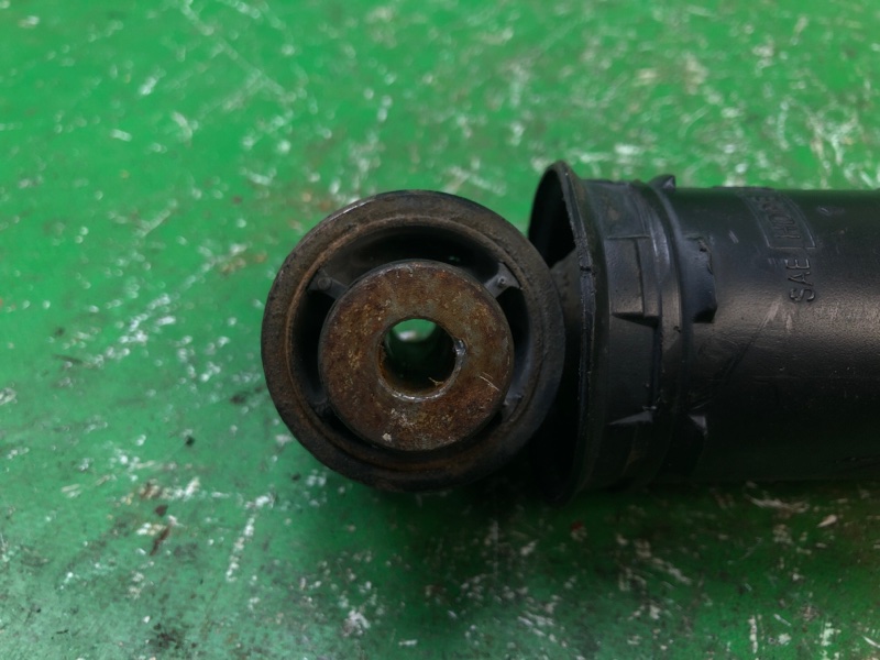 Амортизатор задний SENTRA (B16) 06–12 2012 2.0 MR20DE