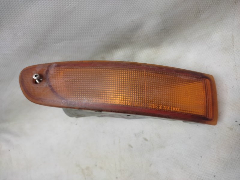 Повторитель поворота в бампер передний правый MAZDA XEDOS 9 X9 (TA) 93-02 T001-51-35XA Б/У