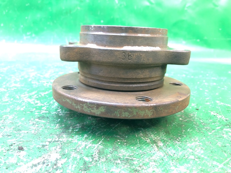 Ступица передняя правая VOLKSWAGEN PASSAT CC 12-18 Седан 2.0 CBFA