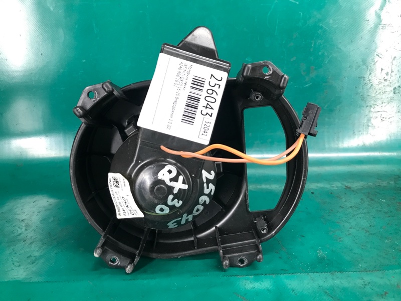 Моторчик печки QX30 16-20 2018 Внедорожник 2.0 20PET