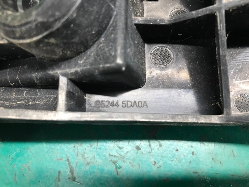 Кронштейн заднего бампера правый QX30 16-20 2018 Внедорожник 2.0 20PET Кронштейн заднего бампера правый QX30 16-20 2018 Внедорожник 2.0 20PET