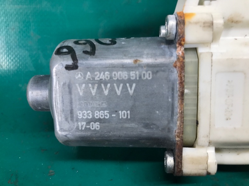 Моторчик стеклоподъемника передний левый QX30 16-20 2018 Внедорожник 2.0 20PET