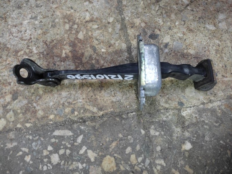 Ограничитель двери задний левый INFINITI G25/G35/G37/Q40 06-14 82430-JK000 Б/У