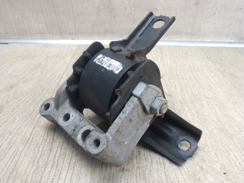 Запчасть подушка двигателя правая JEEP COMPASS 06-16 2014 MK49 2.4 ED3 68065747AB Б/У Подушка двигателя правая JEEP COMPASS 06-16 2014 MK49 2.4 ED3 68065747AB Б/У