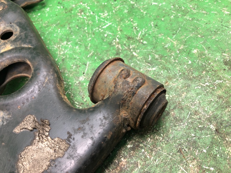 Рычаг передней подвески нижний передний правый EDGE 06-14 2012 Внедорожник 2.0