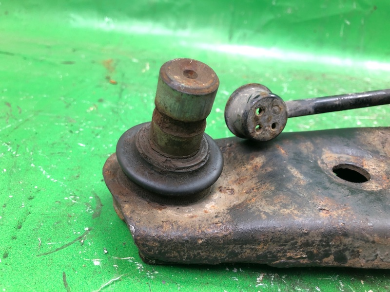 Рычаг передней подвески нижний передний правый EDGE 06-14 2012 Внедорожник 2.0