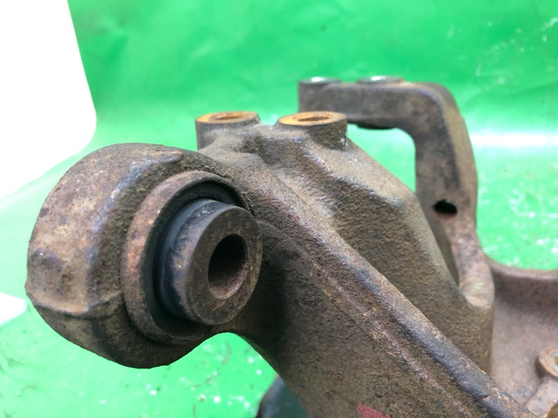 Цапфа задняя правая EDGE 06-14 2012 Внедорожник 2.0 Цапфа задняя правая EDGE 06-14 2012 Внедорожник 2.0