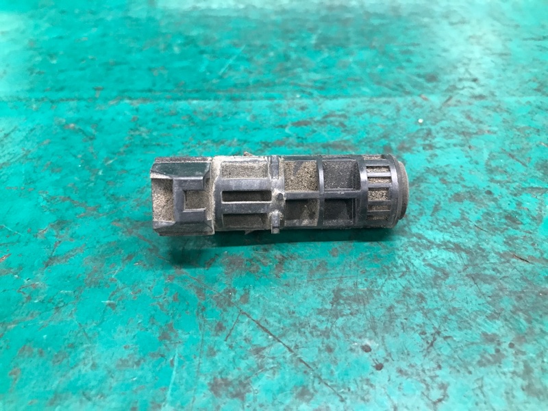 Запчасть датчик парктроника задний KIA SORENTO XM 09-14 2010 Внедорожник 2.4 G4KE 95700-1U100 Б/У Датчик парктроника задний KIA SORENTO XM 09-14 2010 Внедорожник 2.4 G4KE 95700-1U100 Б/У