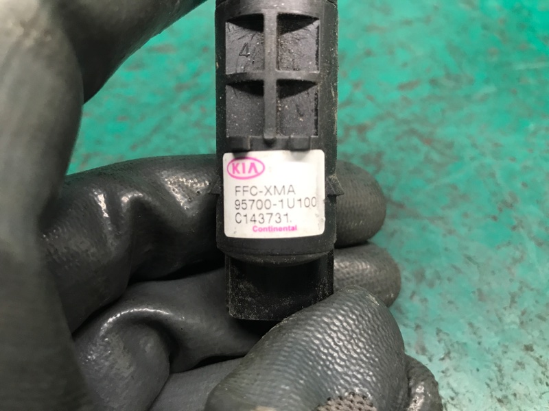 Датчик парктроника задний SORENTO XM 09-14 2010 Внедорожник 2.4 G4KE Датчик парктроника задний SORENTO XM 09-14 2010 Внедорожник 2.4 G4KE