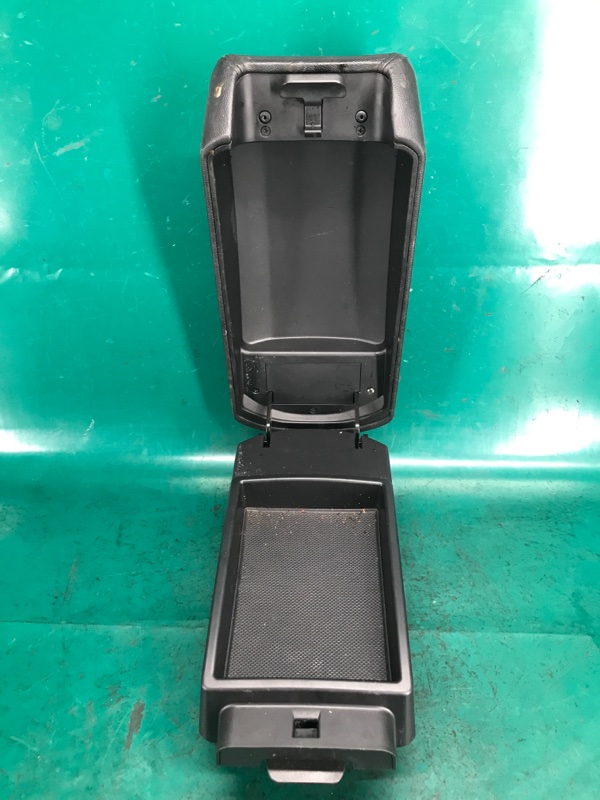 Подлокотник SONATA YF 10-14 2011 Седан 2.4