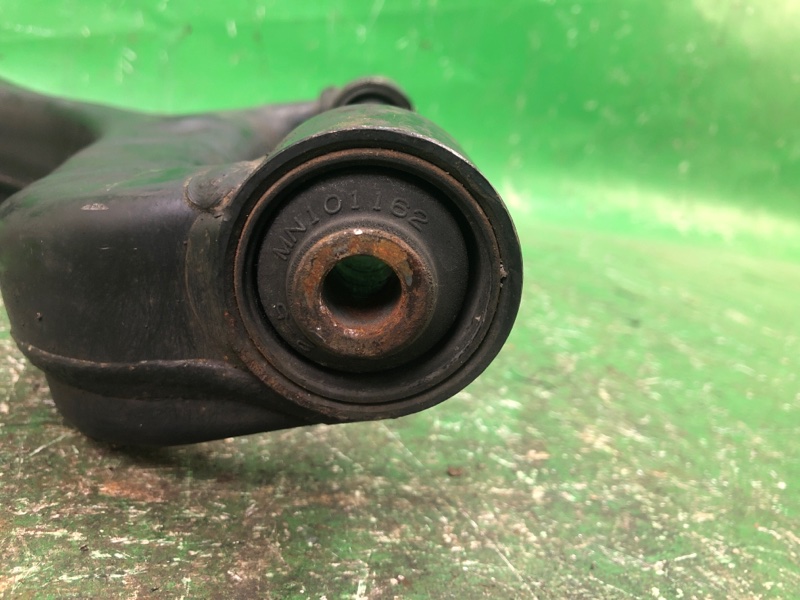 Рычаг задней подвески поперечный верхний задний левый MITSUBISHI GALANT 03-12 Седан 2.4 4G69