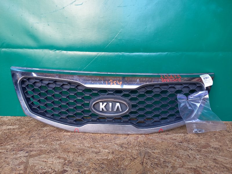 Решетка радиатора KIA SORENTO XM 09-14 2010 Внедорожник 2.4 G4KE 863502P000 Б/У