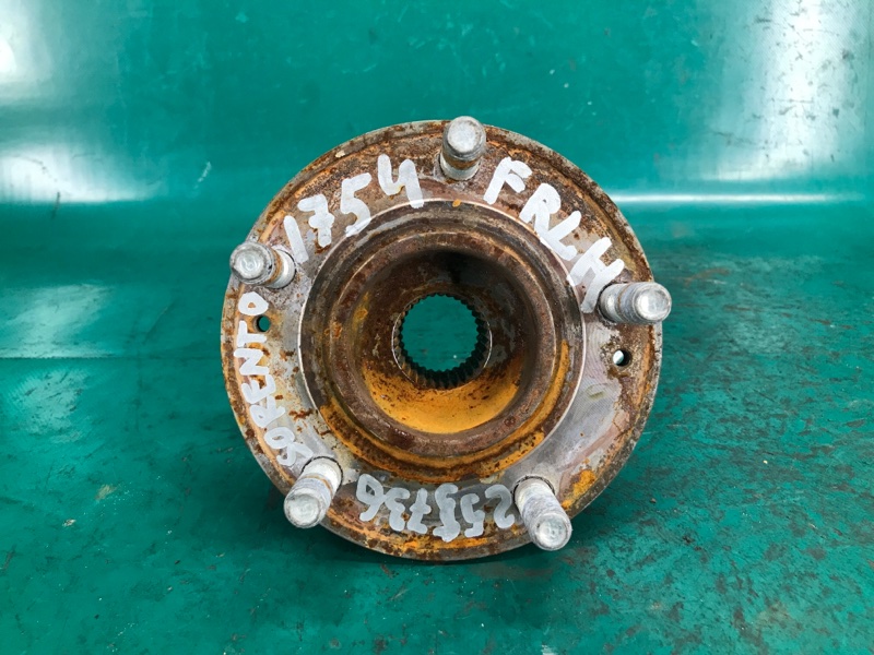 Ступица передняя левая KIA SORENTO XM 09-14 2010 Внедорожник 2.4 G4KE 51750-3J000 Б/У