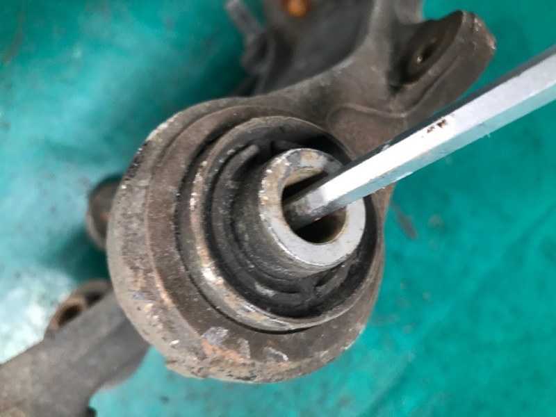 Цапфа задняя правая SORENTO XM 09-14 2010 Внедорожник 2.4 G4KE