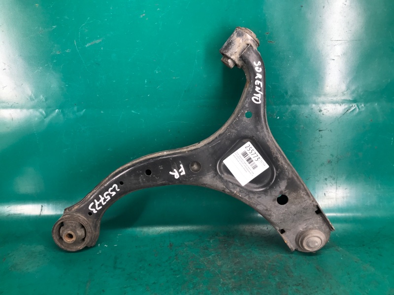 Рычаг передней подвески нижний правый KIA SORENTO XM 09-14 2010 Внедорожник 2.4 G4KE 54501-1U000 Б/У