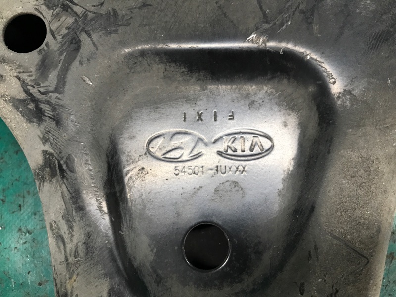 Рычаг передней подвески нижний правый KIA SORENTO XM 09-14 Внедорожник 2.4 G4KE