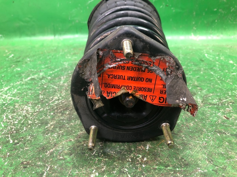 Амортизатор задний правый LEXUS ES300 ES330 01-06 MCV30 3.0 1MZFE