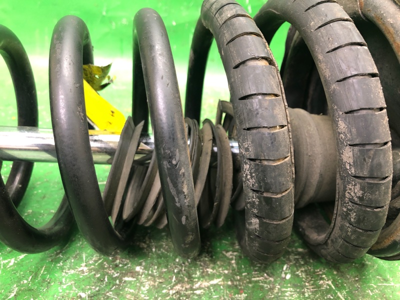 Амортизатор задний левый ES300 ES330 01-06 2002 MCV30 3.0 1MZFE