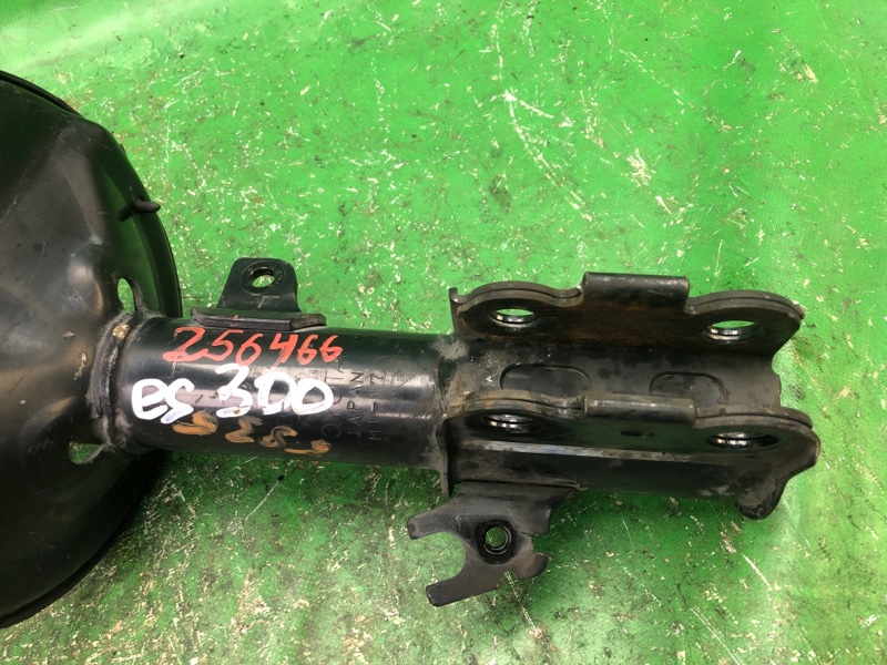 Амортизатор передний левый LEXUS ES300 96-01 MCV20 3.0 1MZFE