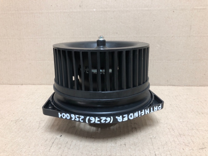 Моторчик печки задний PATHFINDER R52 12-21 2020 R52 3.5 Моторчик печки задний PATHFINDER R52 12-21 2020 R52 3.5