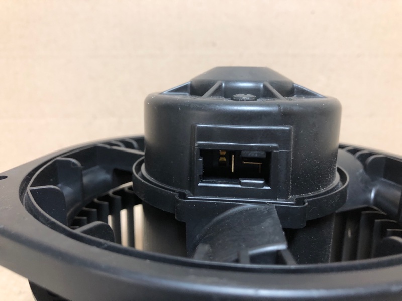 Моторчик печки задний PATHFINDER R52 12-21 2020 R52 3.5 Моторчик печки задний PATHFINDER R52 12-21 2020 R52 3.5