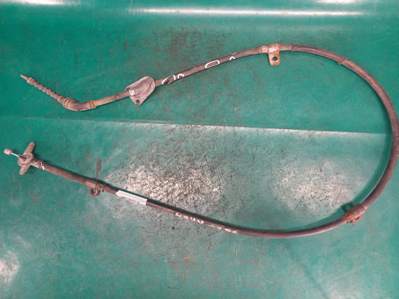 Запчасть трос стояночного тормоза задний правый HYUNDAI SONATA YF 10-14 2011 Седан 2.4 597703Q300 Б/У Трос стояночного тормоза задний правый HYUNDAI SONATA YF 10-14 2011 Седан 2.4 597703Q300 Б/У