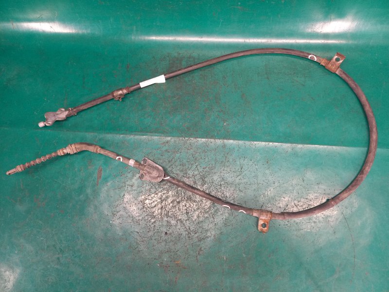 Трос стояночного тормоза задний правый HYUNDAI SONATA YF 10-14 Седан 2.4 Трос стояночного тормоза задний правый HYUNDAI SONATA YF 10-14 Седан 2.4