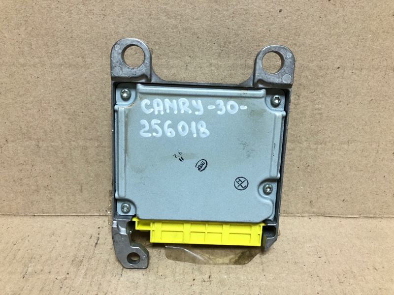Блок управления AIRBAG TOYOTA CAMRY 30 02-06 ACV30L