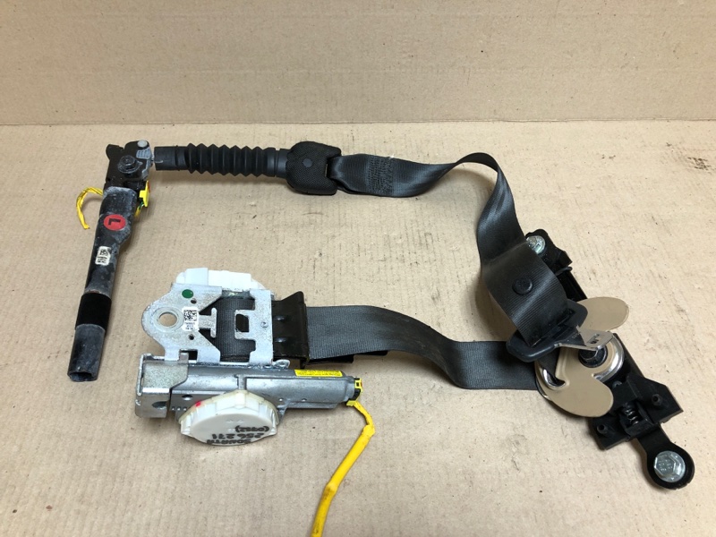 Ремень безопасности передний левый HYUNDAI SONATA YF 10-14 YF 2.4 G4KK