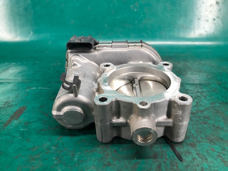 Дроссельная заслонка QX30 16-20 2018 Внедорожник 2.0 20PET