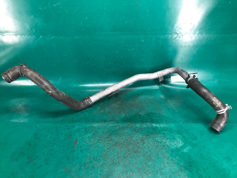 Патрубок системы охлаждения QX30 16-20 2018 Внедорожник 2.0 20PET