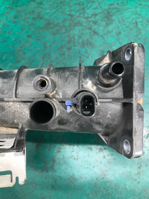 Патрубок воздушного фильтра QX30 16-20 2018 Внедорожник 2.0 20PET Патрубок воздушного фильтра QX30 16-20 2018 Внедорожник 2.0 20PET