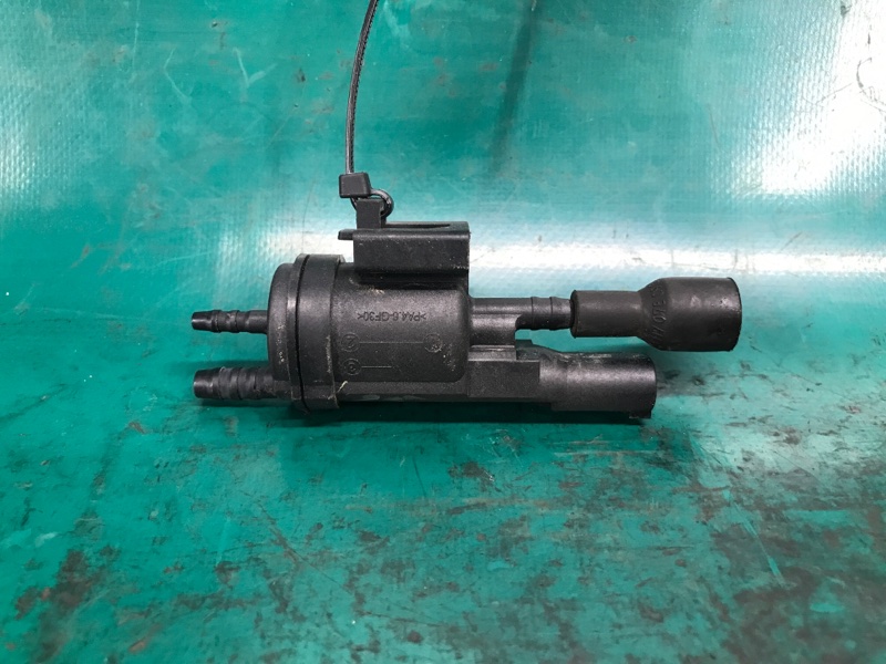 Клапан электромагнитный (вакуумный) INFINITI QX30 16-20 2018 Внедорожник 2.0 20PET 25085-HG00A Б/У