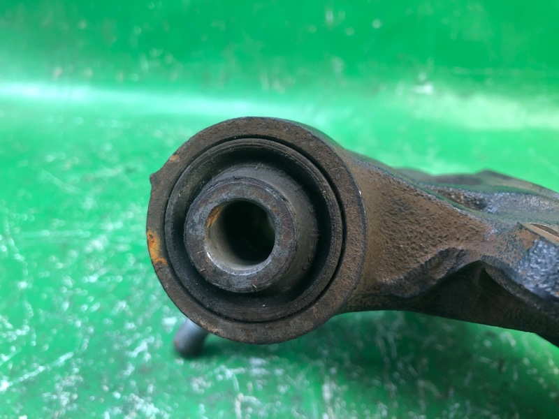 Цапфа задняя левая HYUNDAI SONATA NF 04-10 G4KC 2.4