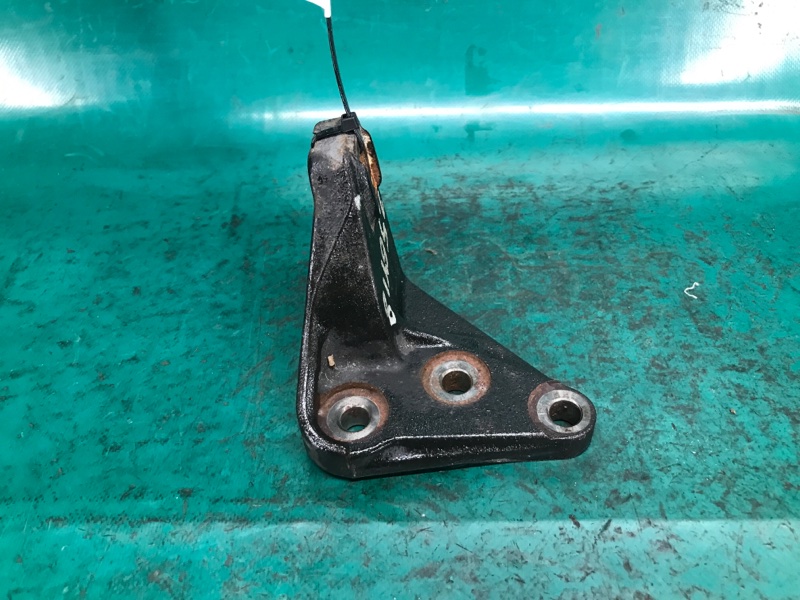 Кронштейн двигателя передний TOYOTA SOLARA 03-09 COUPE 2.4 2AZFE Кронштейн двигателя передний TOYOTA SOLARA 03-09 COUPE 2.4 2AZFE