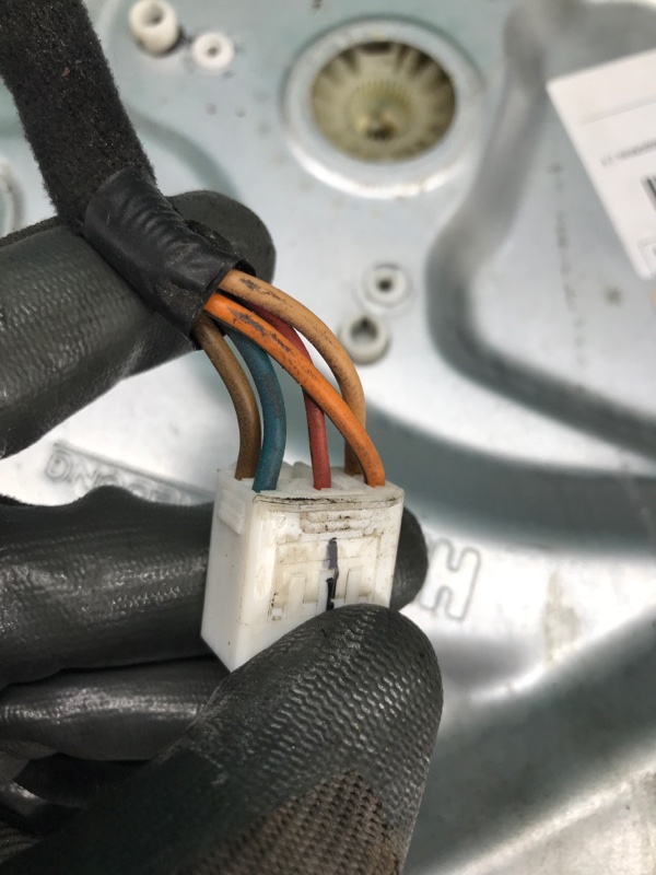 Стеклоподъемник задний правый SORENTO XM 09-14 2010 Внедорожник 2.4 G4KE Стеклоподъемник задний правый SORENTO XM 09-14 2010 Внедорожник 2.4 G4KE