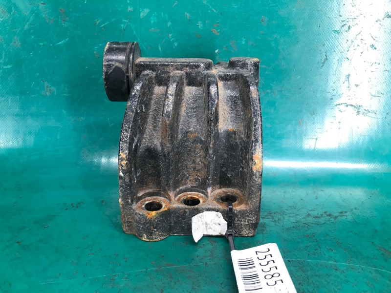 Кронштейн двигателя правый HYUNDAI SONATA YF 10-14 Седан 2.4 Кронштейн двигателя правый HYUNDAI SONATA YF 10-14 Седан 2.4