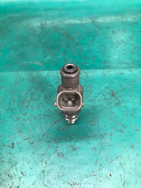 Форсунка топливная ALTIMA L31 01-06 2002 3.5 VQ35DE