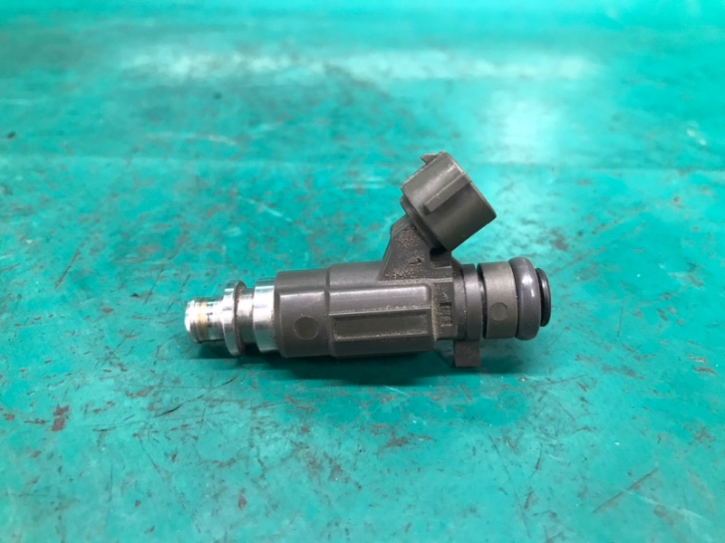Форсунка топливная NISSAN ALTIMA L31 01-06 3.5 VQ35DE