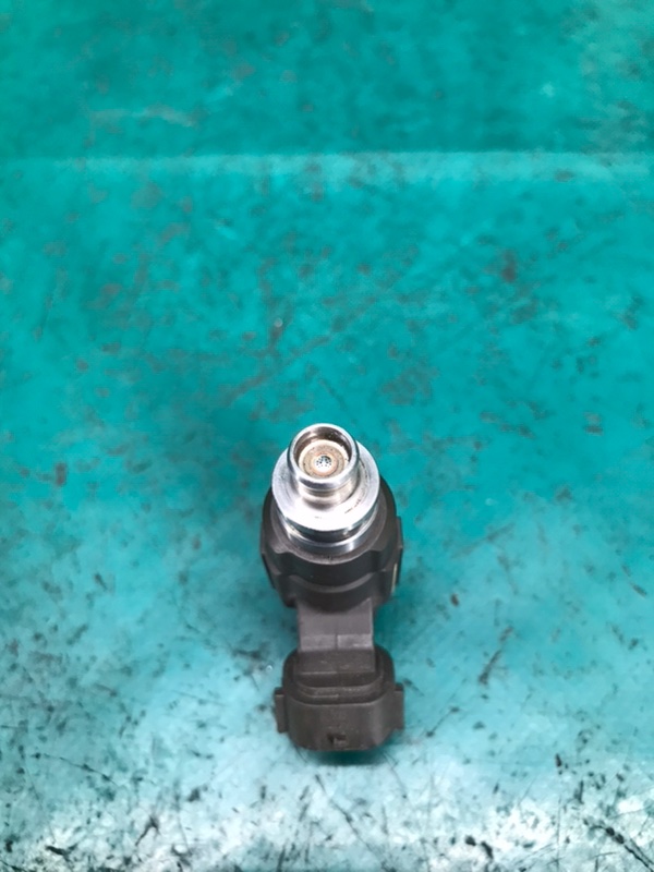 Форсунка топливная ALTIMA L31 01-06 2002 3.5 VQ35DE