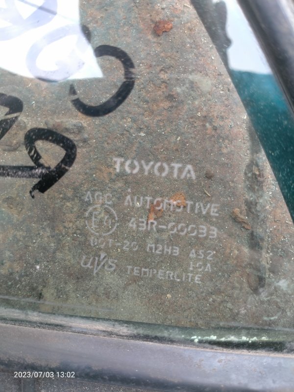 Стекло двери глухое заднее левое COROLLA 150 06-13