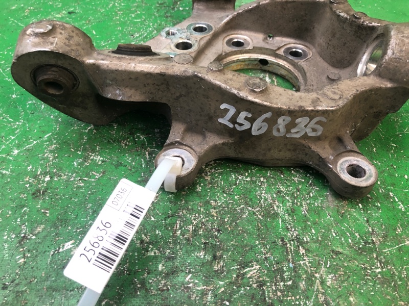 Цапфа задняя левая QX60/JX35 12-20 2017 Внедорожник 3.5 VQ35DD