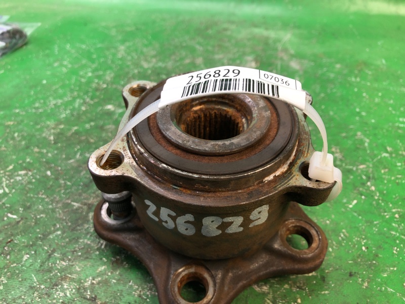 Ступица задняя QX60/JX35 12-20 2017 Внедорожник 3.5 VQ35DD Ступица задняя QX60/JX35 12-20 2017 Внедорожник 3.5 VQ35DD