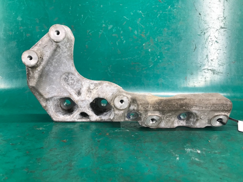 Кронштейн компрессора кондиционера FORD FUSION 14- 2013 Седан C20EDEF DS7Z-10A313-A Б/У