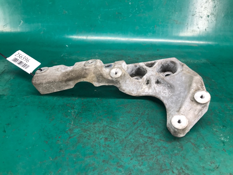 Кронштейн компрессора кондиционера FUSION 14- 2013 Седан C20EDEF