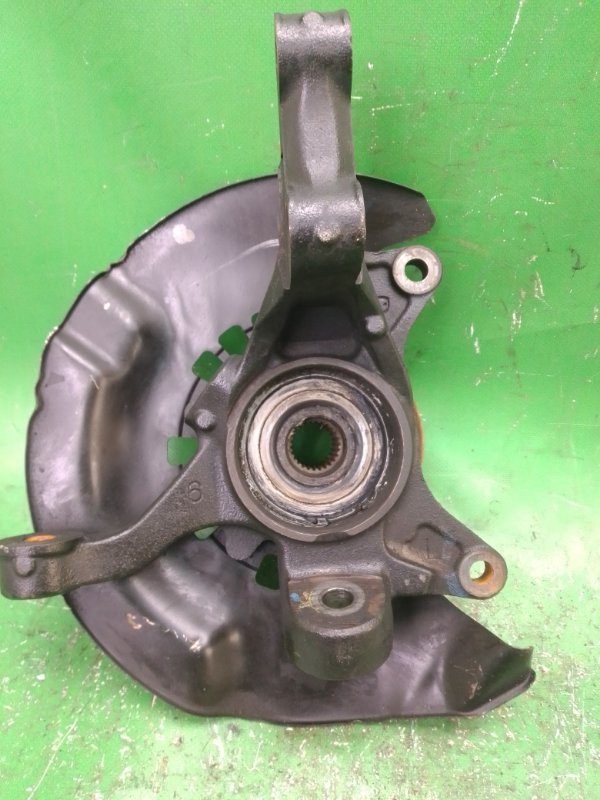 Кулак поворотный передний левый TOYOTA CAMRY 30 02-06 2002 ACV30L 2.4 2AZFE 43212-06150 Б/У