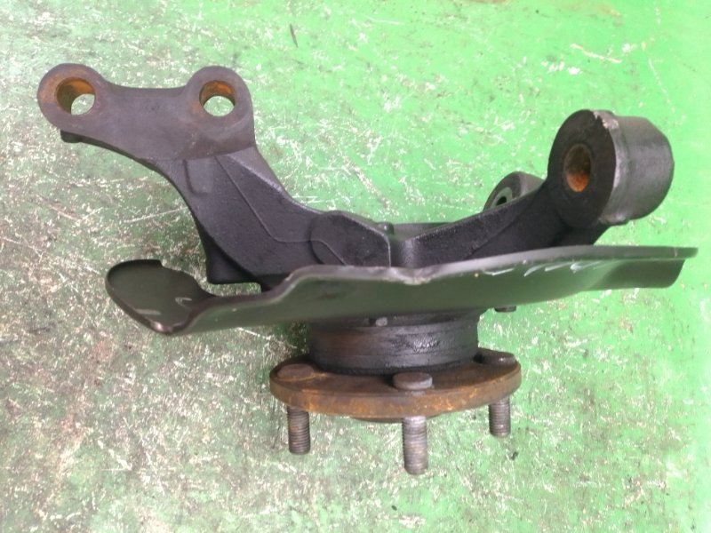 Кулак поворотный передний левый CAMRY 30 02-06 2002 ACV30L 2.4 2AZFE