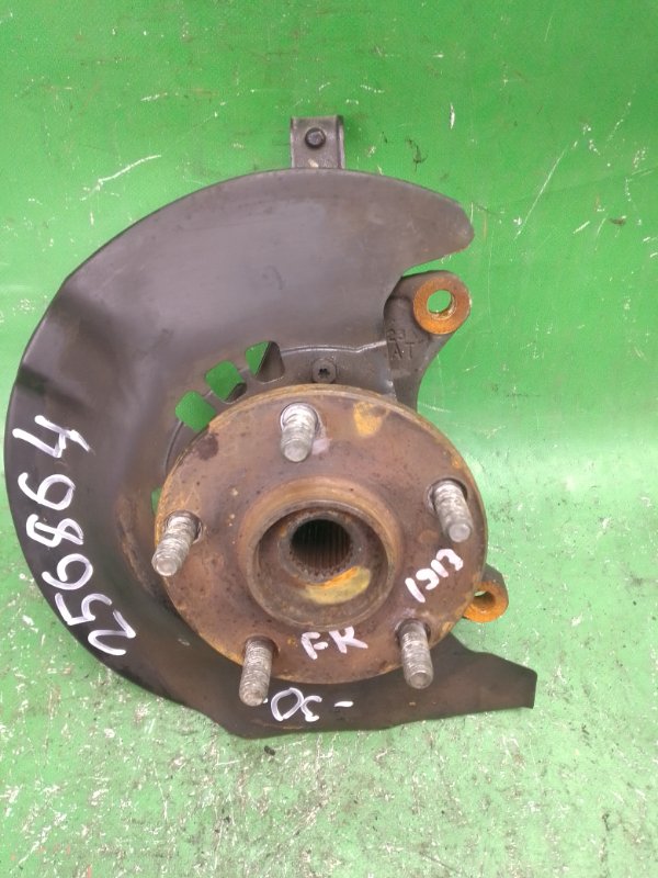 Кулак поворотный передний правый CAMRY 30 02-06 2002 ACV30L 2.4 2AZFE