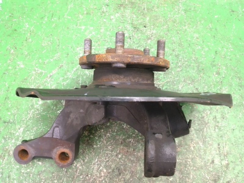 Кулак поворотный передний правый CAMRY 30 02-06 2002 ACV30L 2.4 2AZFE